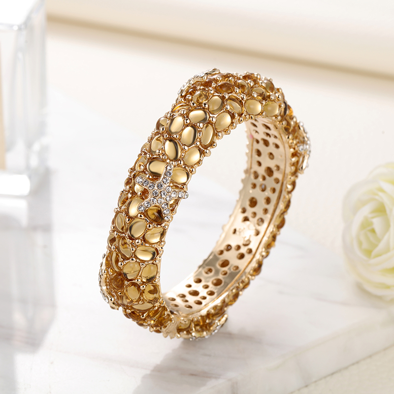 Sally's Paradise Christmas gif - Paradise Jewelry & Watches Llc Photos recension och pris